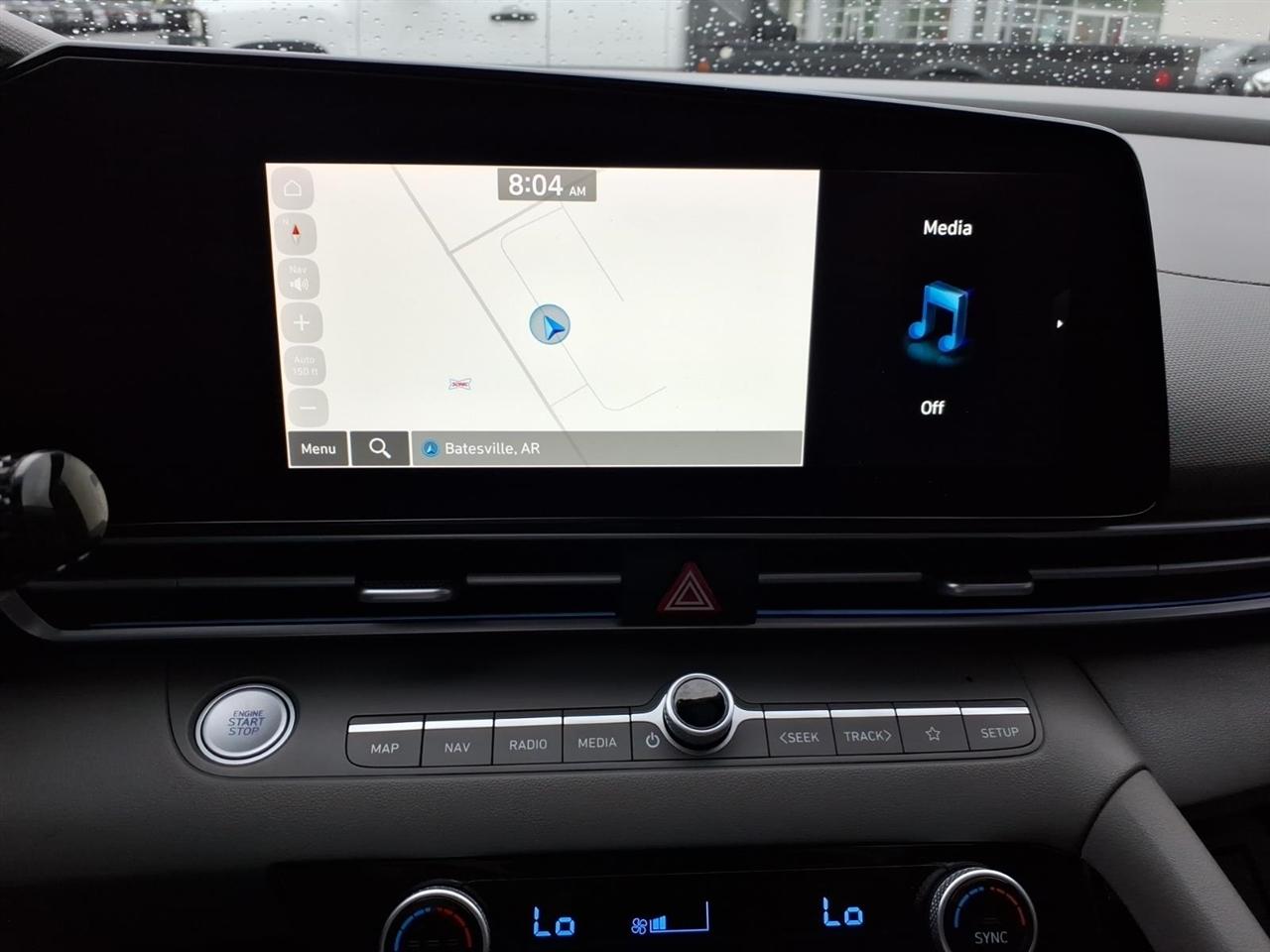 Hyundai Elantra  2024