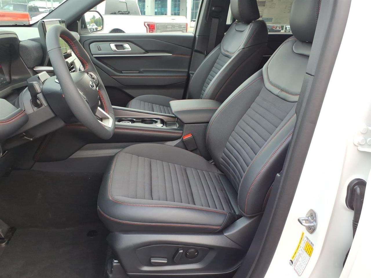 Ford Explorer  2026