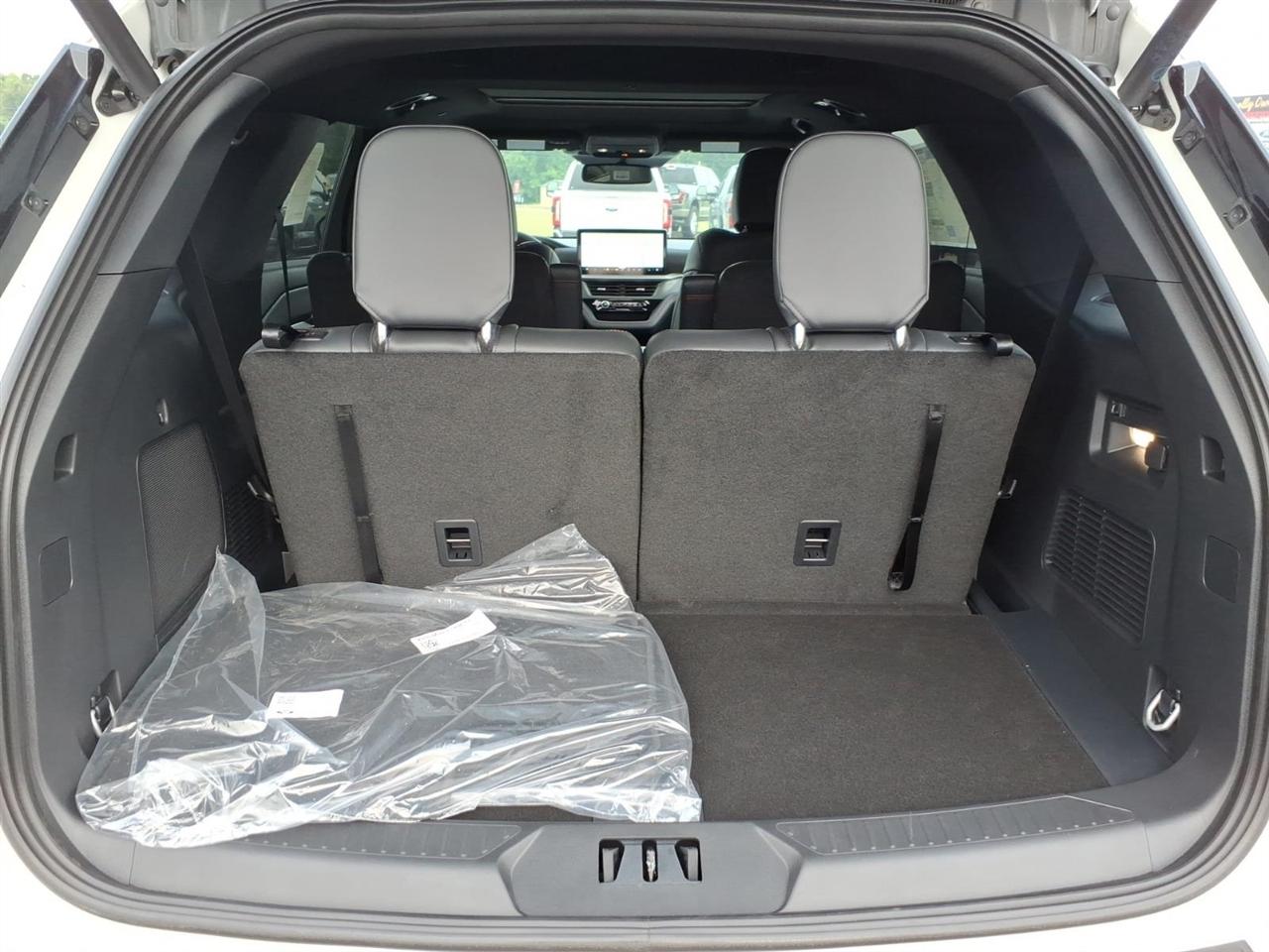Ford Explorer  2026