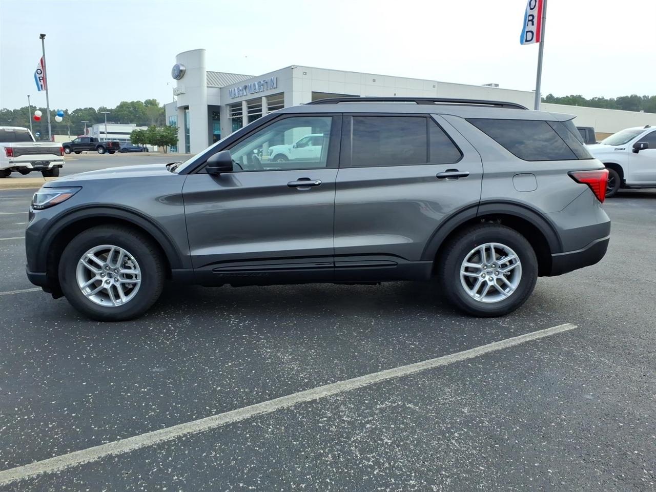 Ford Explorer  2026