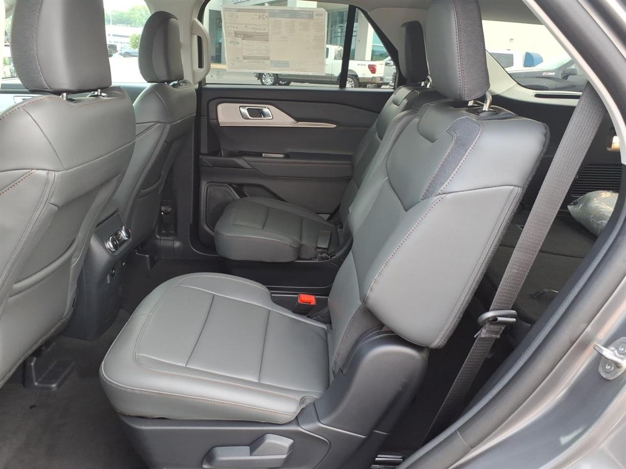 Ford Explorer  2026