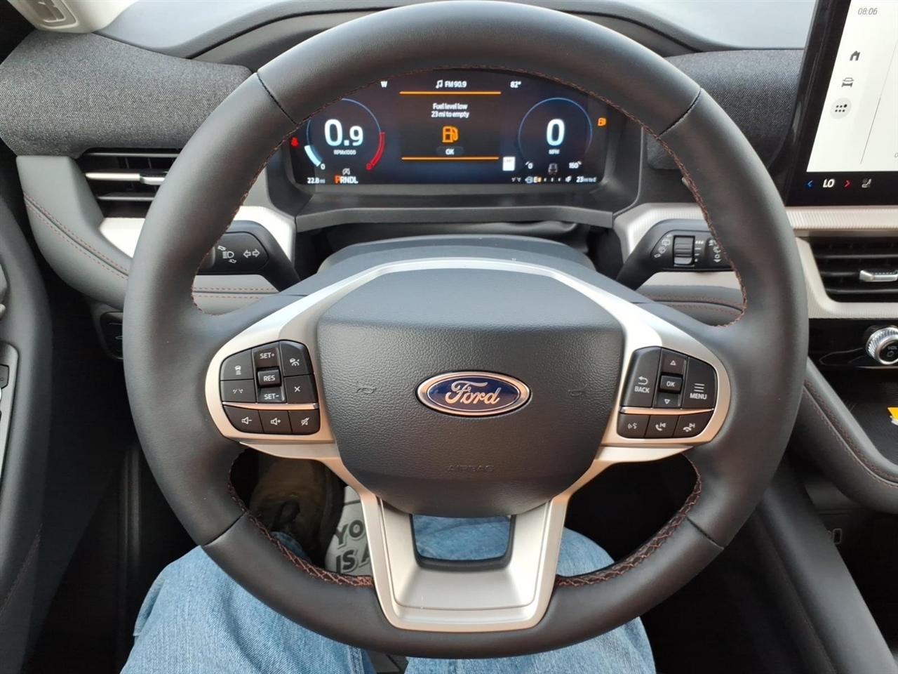 Ford Explorer  2026