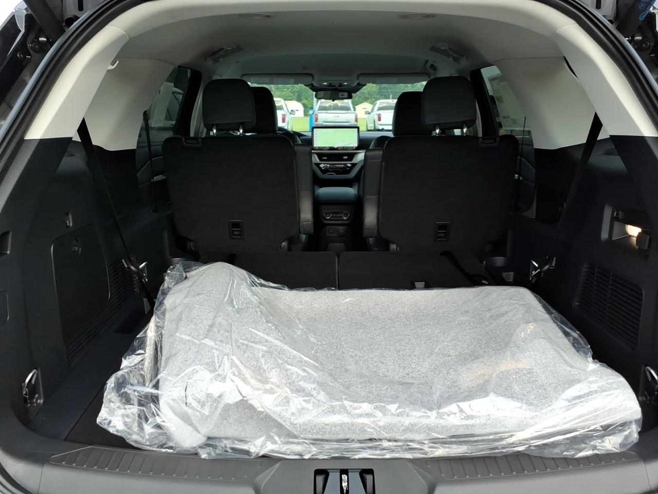 Ford Explorer  2026
