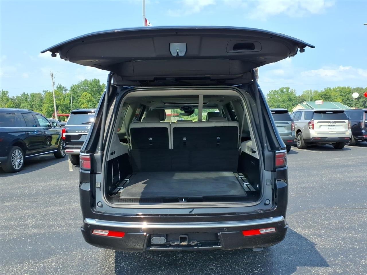 Jeep Wagoneer L  2024