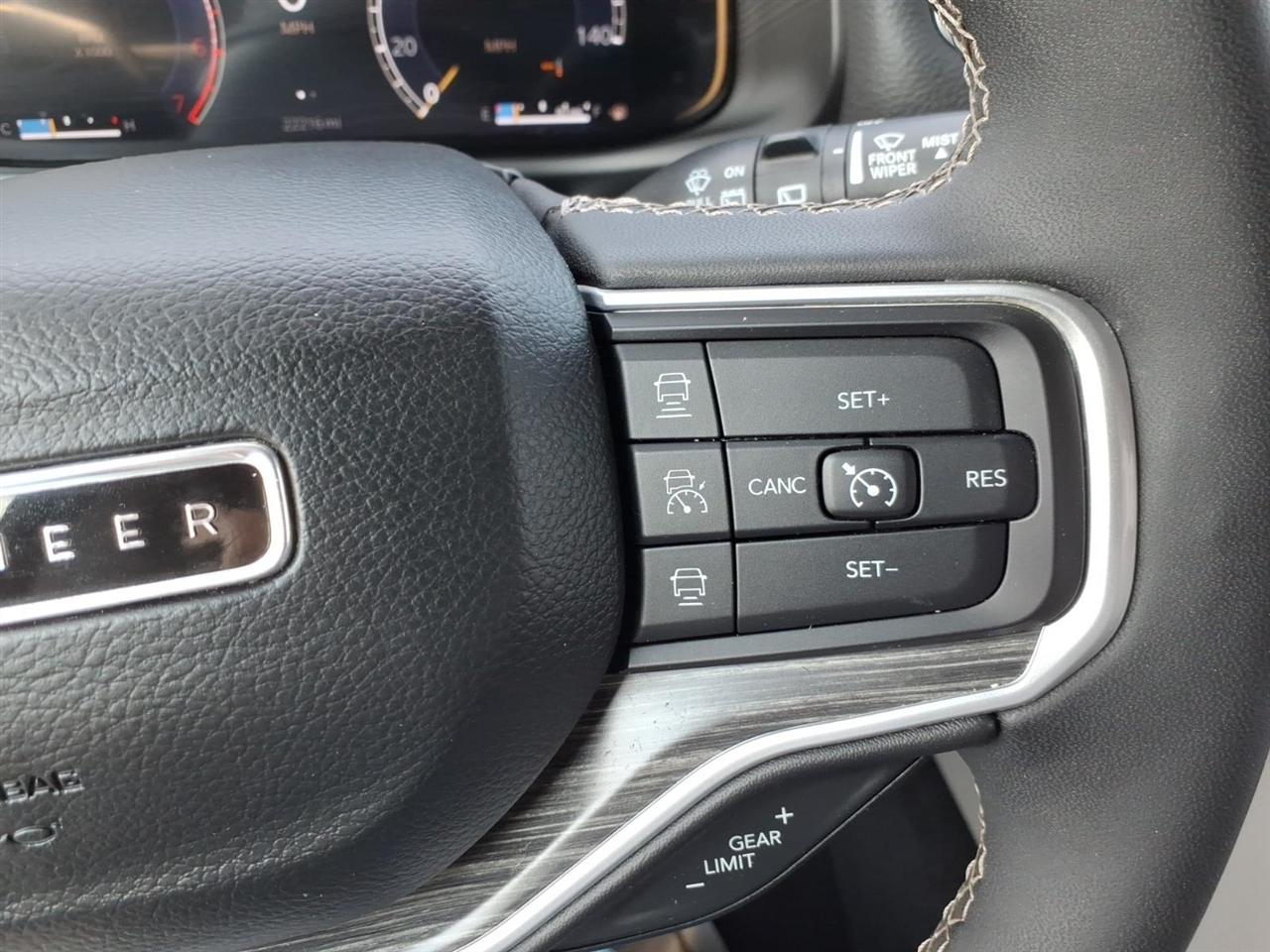 Jeep Wagoneer L  2024