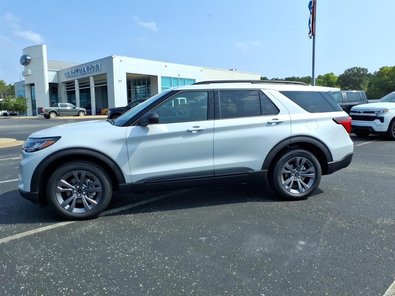 Ford Explorer  2026