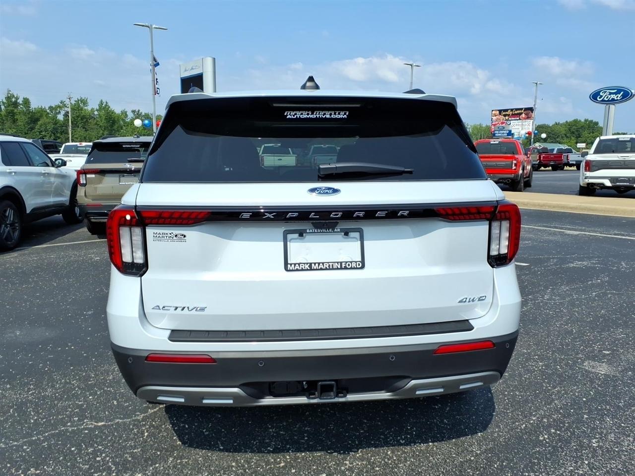 Ford Explorer  2026