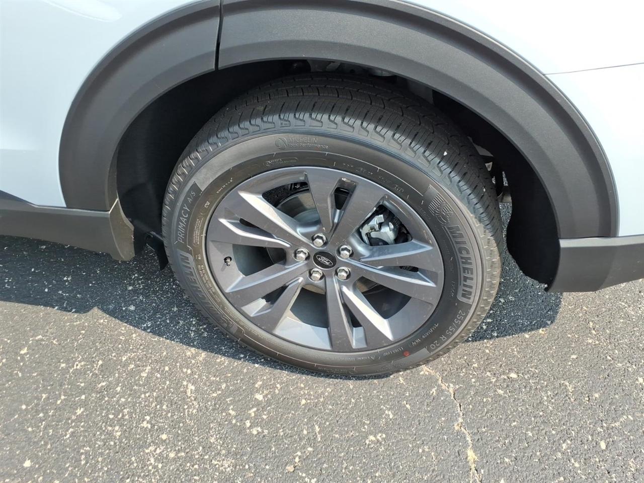 Ford Explorer  2026