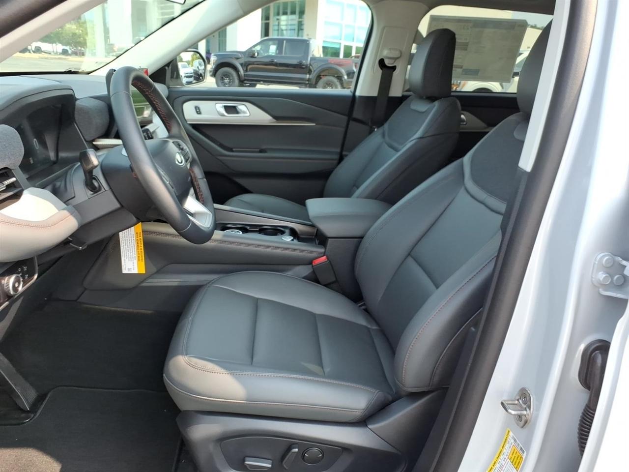 Ford Explorer  2026