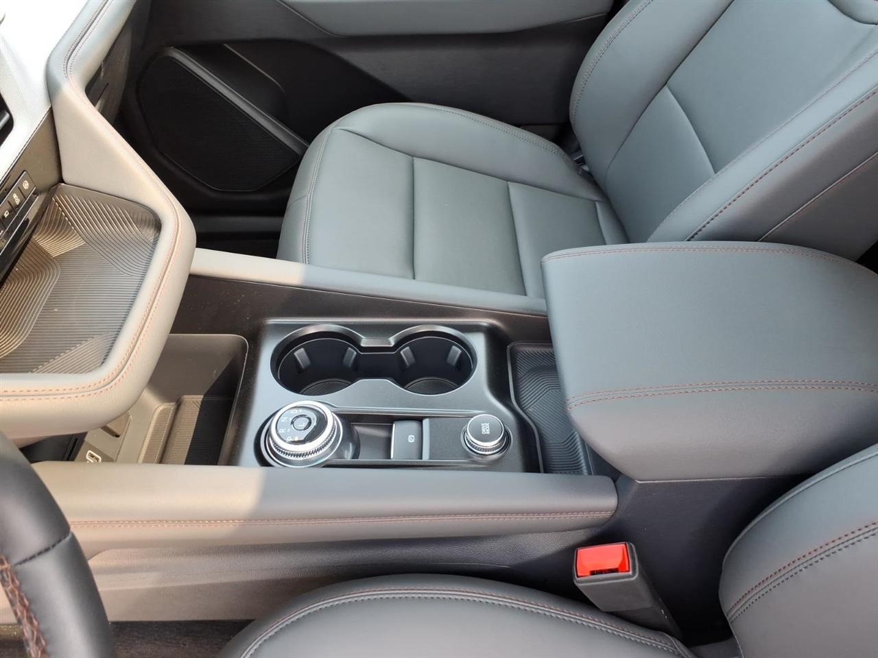 Ford Explorer  2026