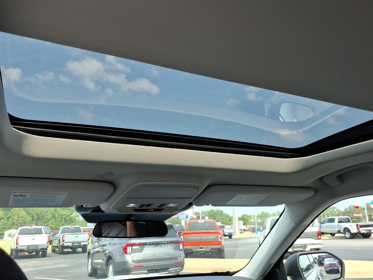 Ford Explorer  2026