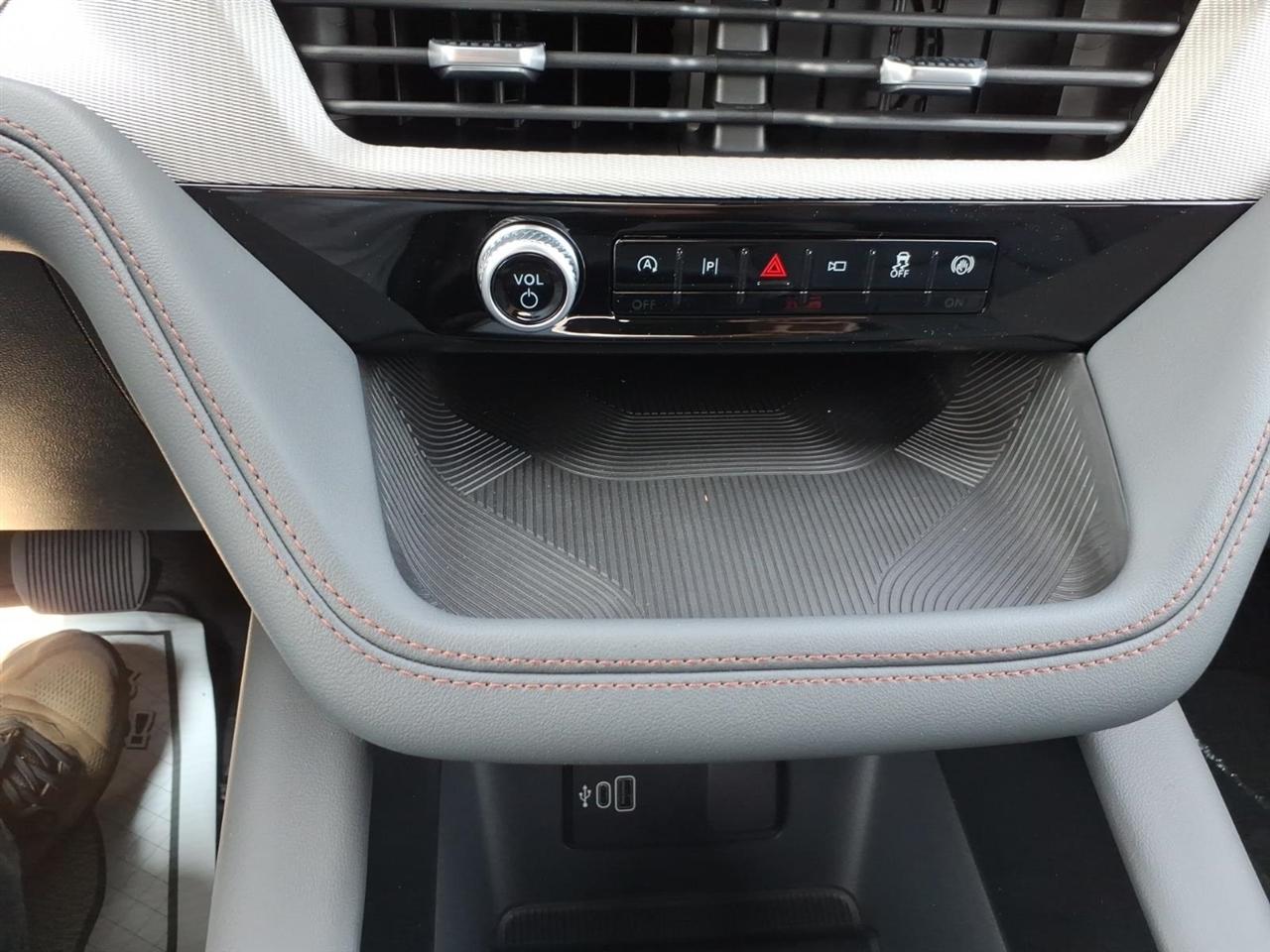 Ford Explorer  2026