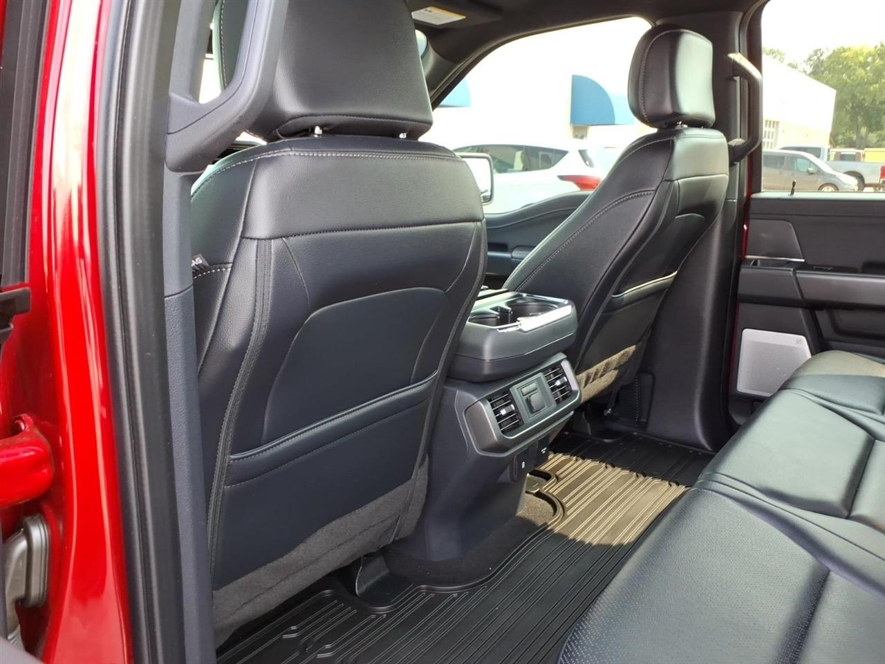Ford F-150  2025