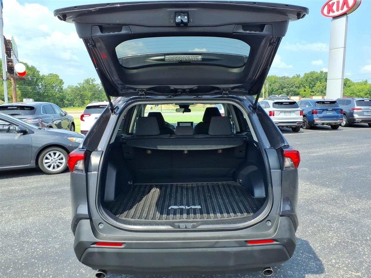 Toyota RAV4  2024