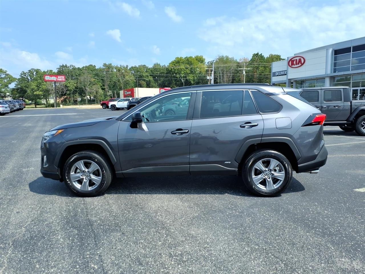 Toyota RAV4  2024