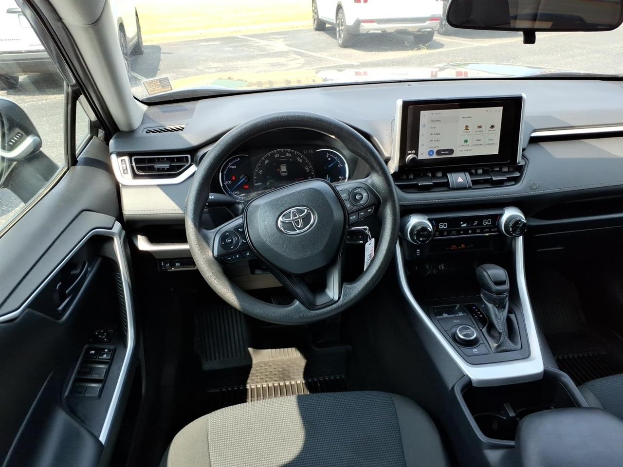 Toyota RAV4  2024