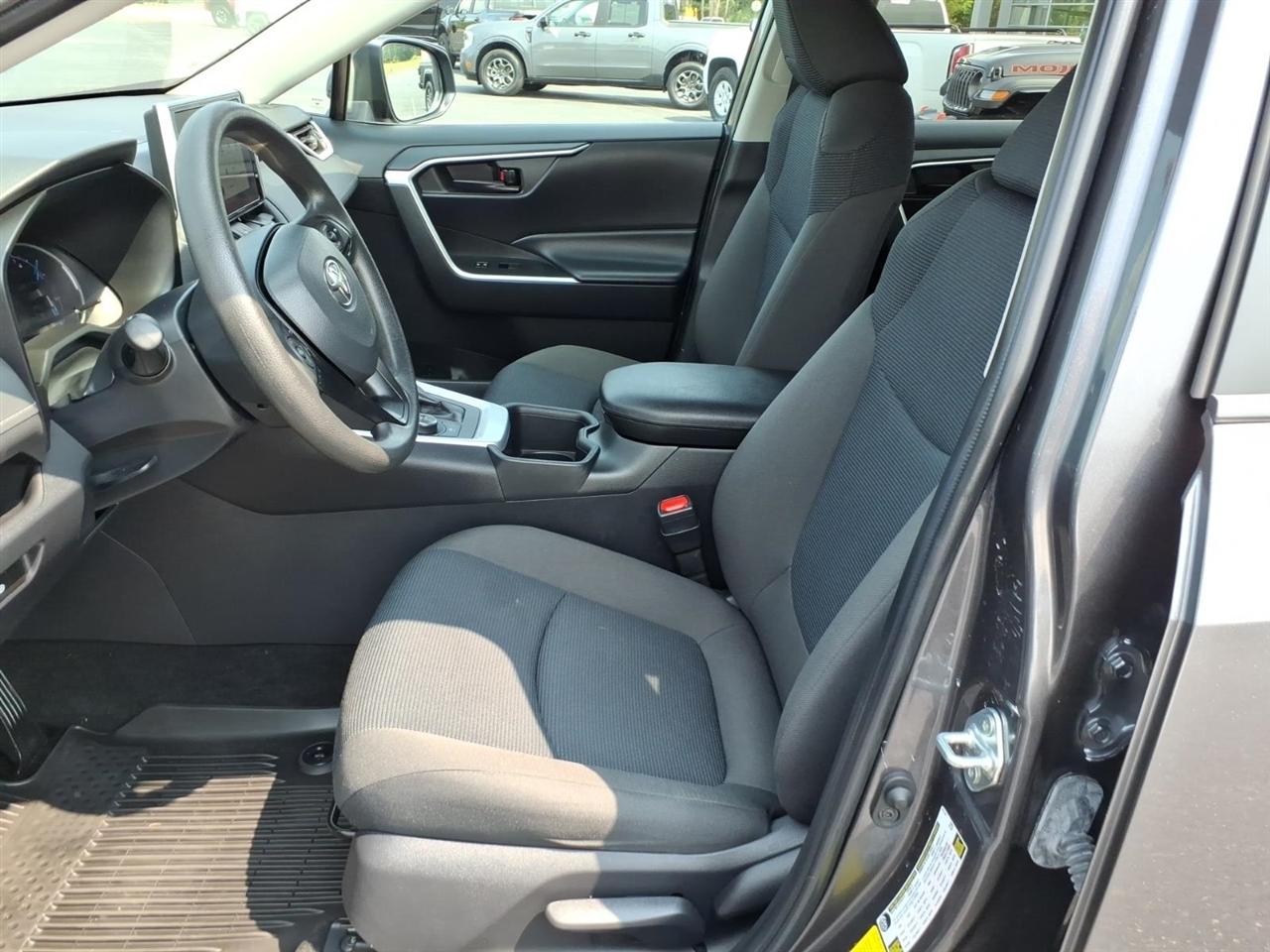 Toyota RAV4  2024