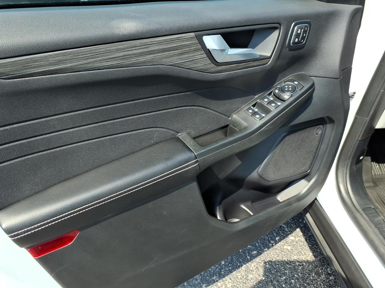 Ford Escape  2025