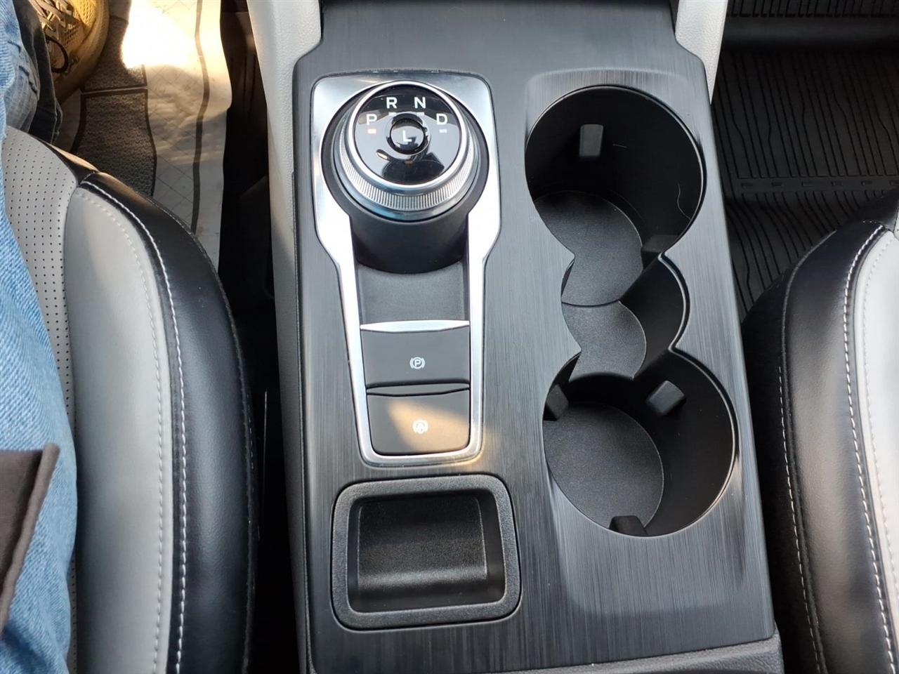 Ford Escape  2025
