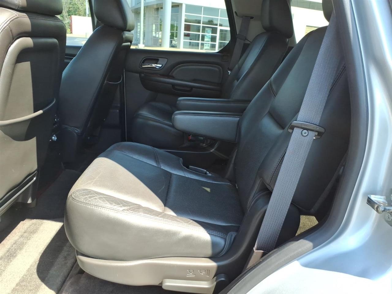 Cadillac Escalade  2014