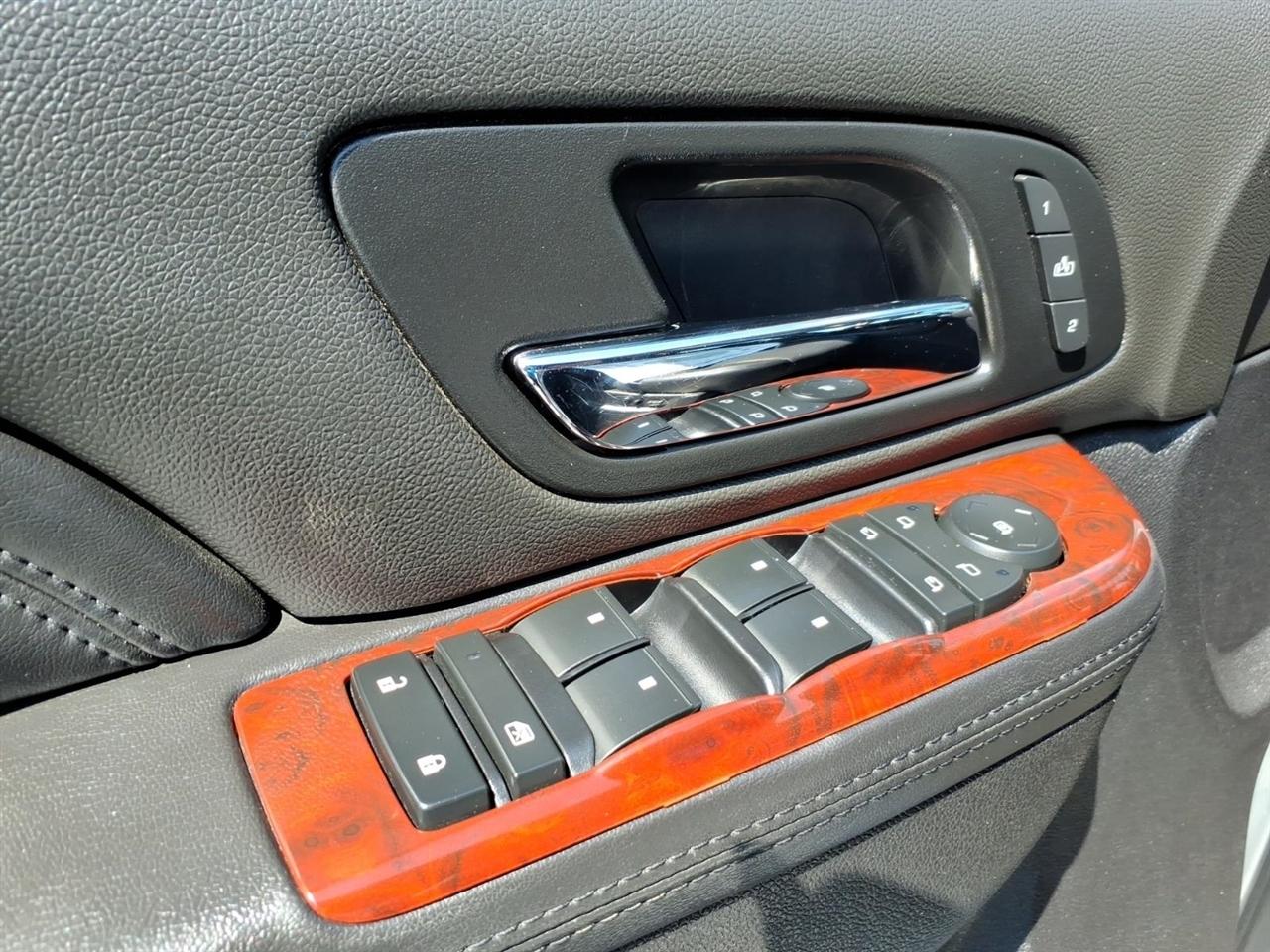 Cadillac Escalade  2014