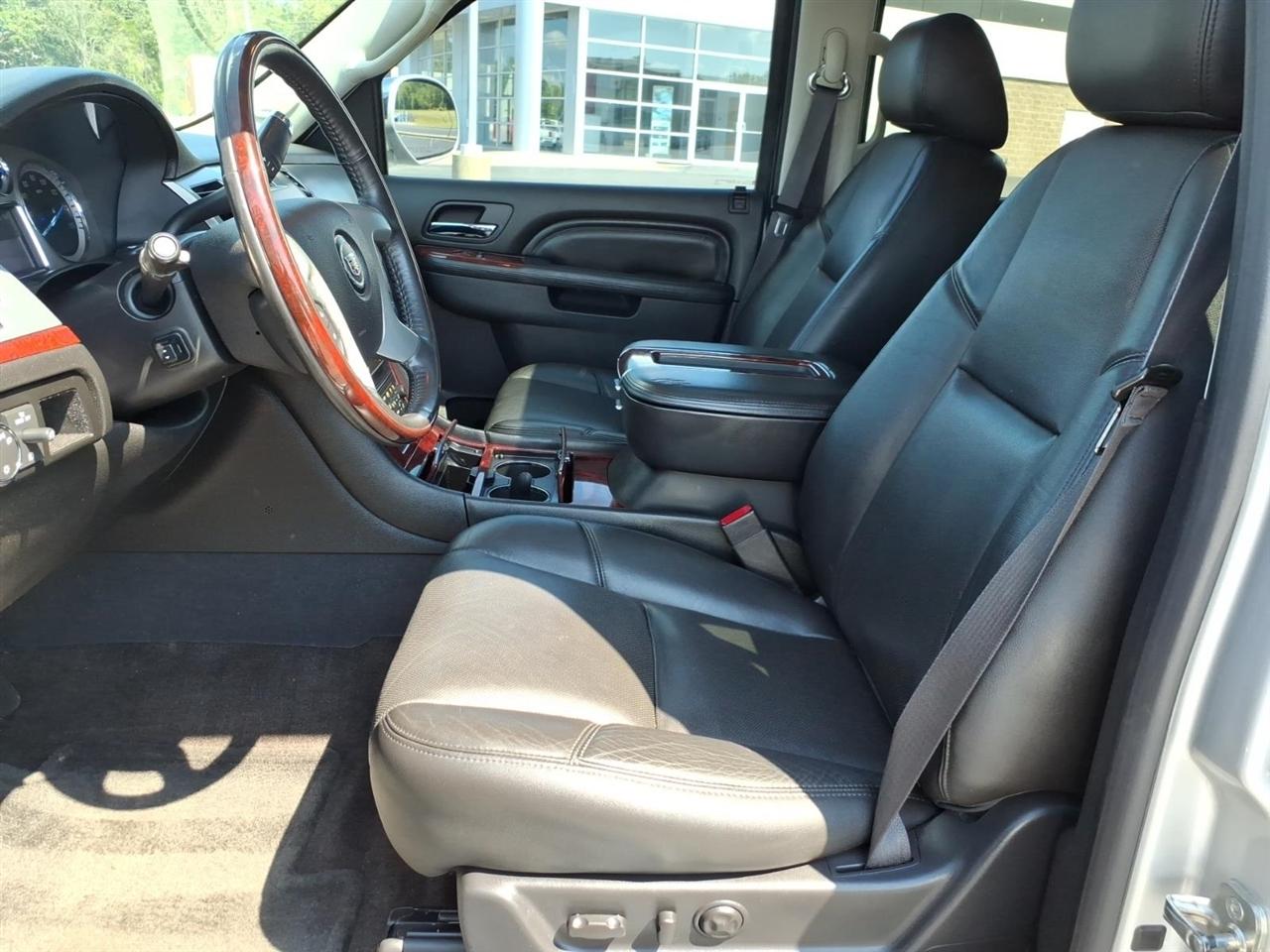 Cadillac Escalade  2014
