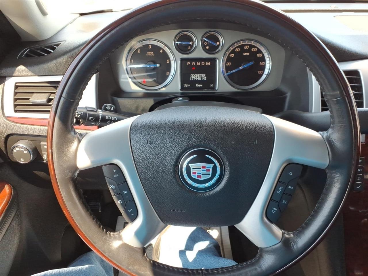 Cadillac Escalade  2014