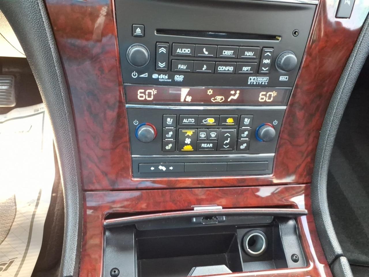 Cadillac Escalade  2014
