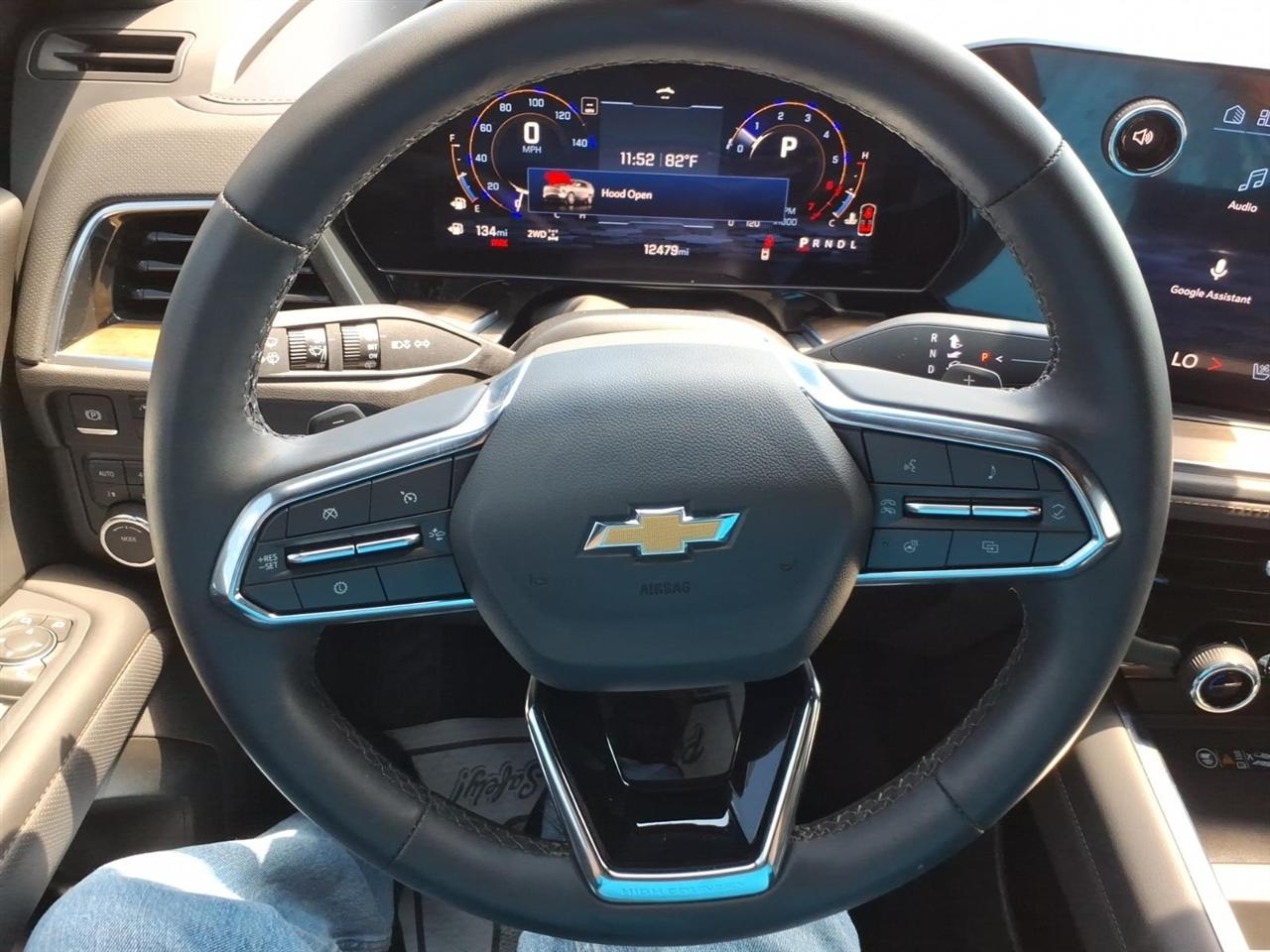 Chevrolet Suburban  2025