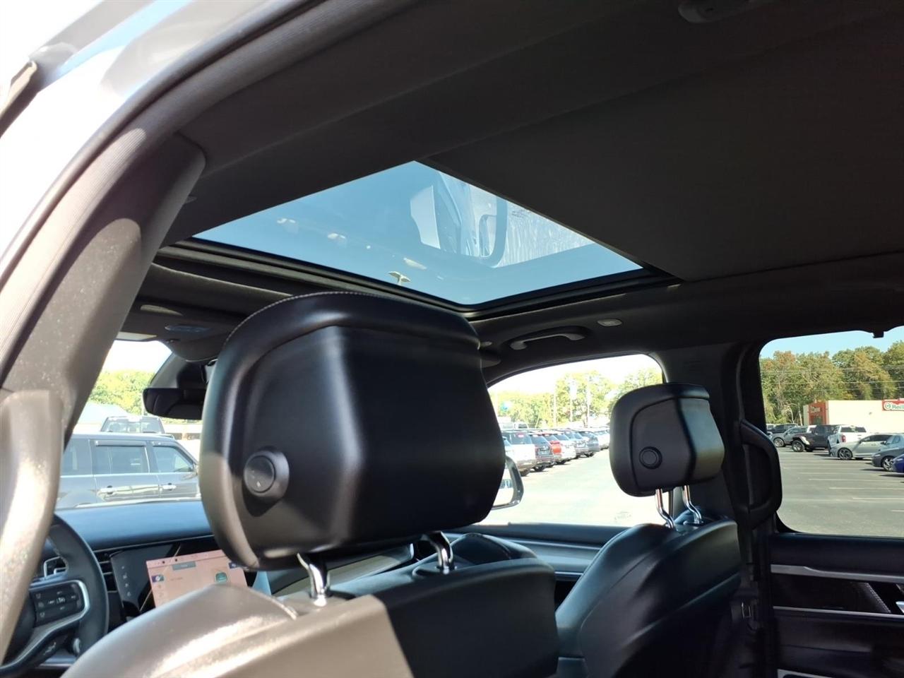 Jeep Wagoneer  2022
