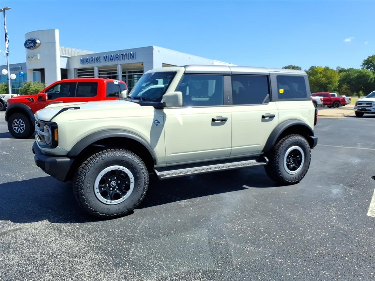 Ford Bronco  2026