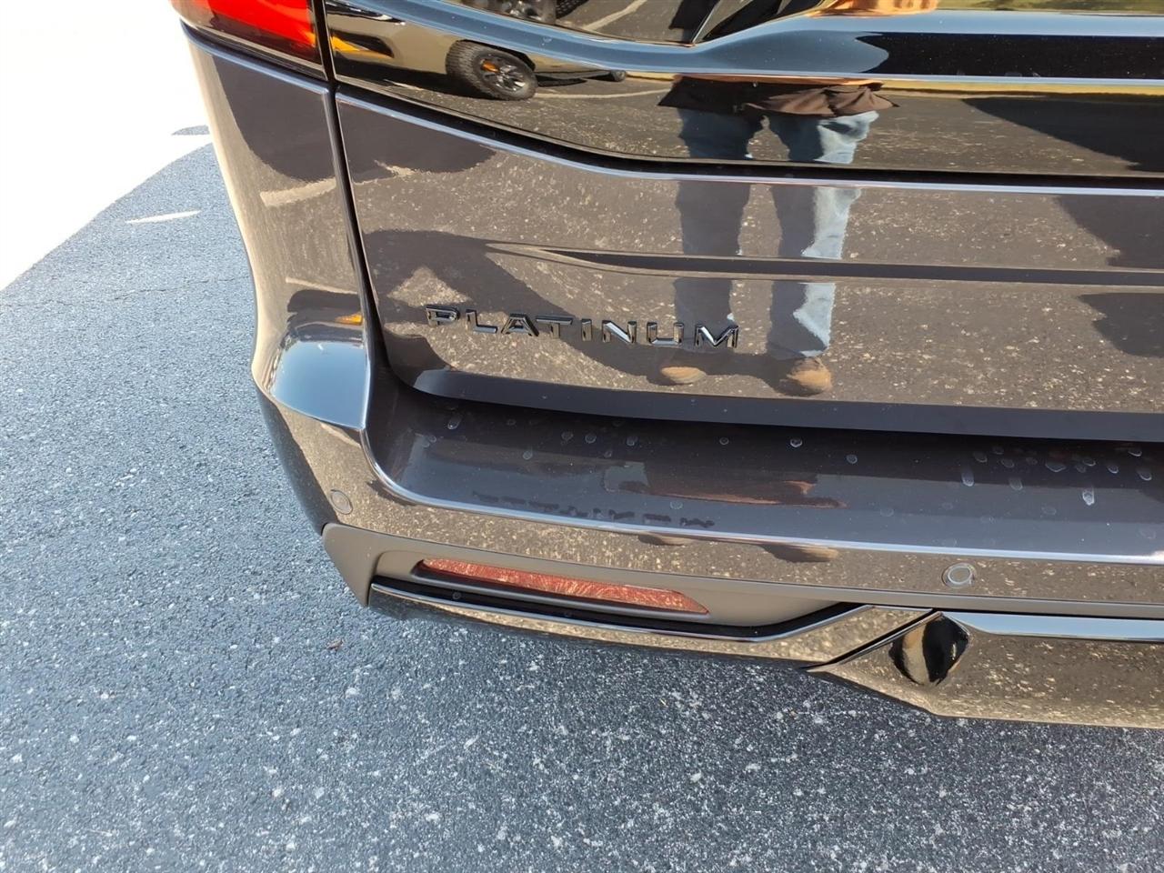 Ford Expedition  2027