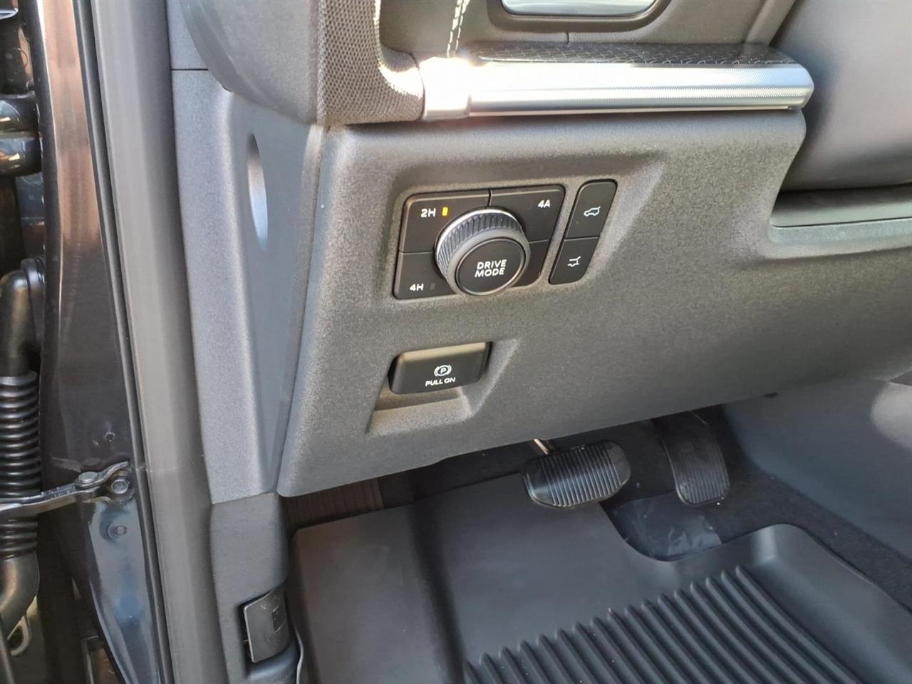 Ford Expedition  2027