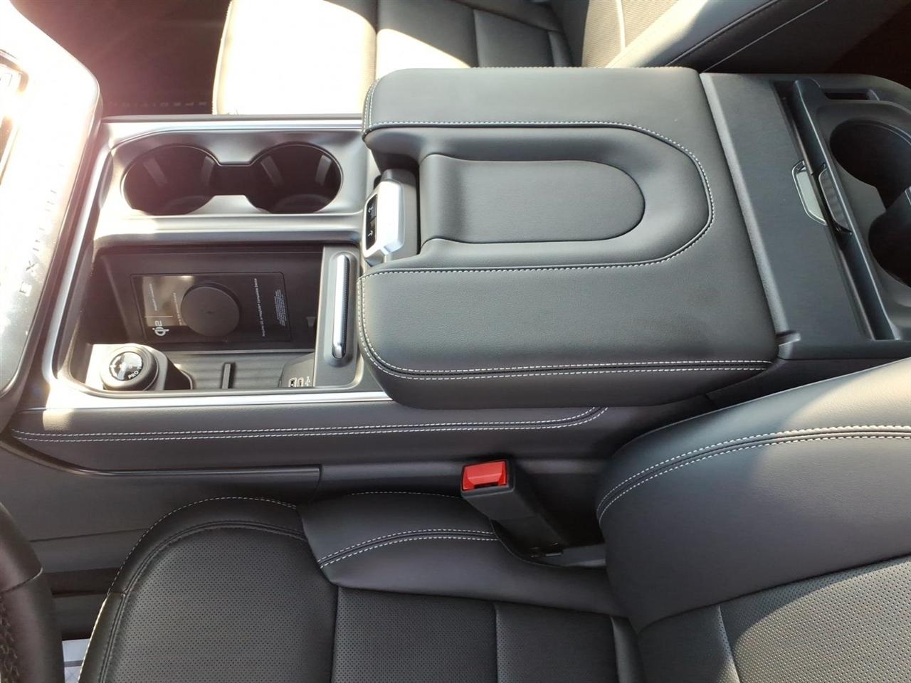 Ford Expedition  2027