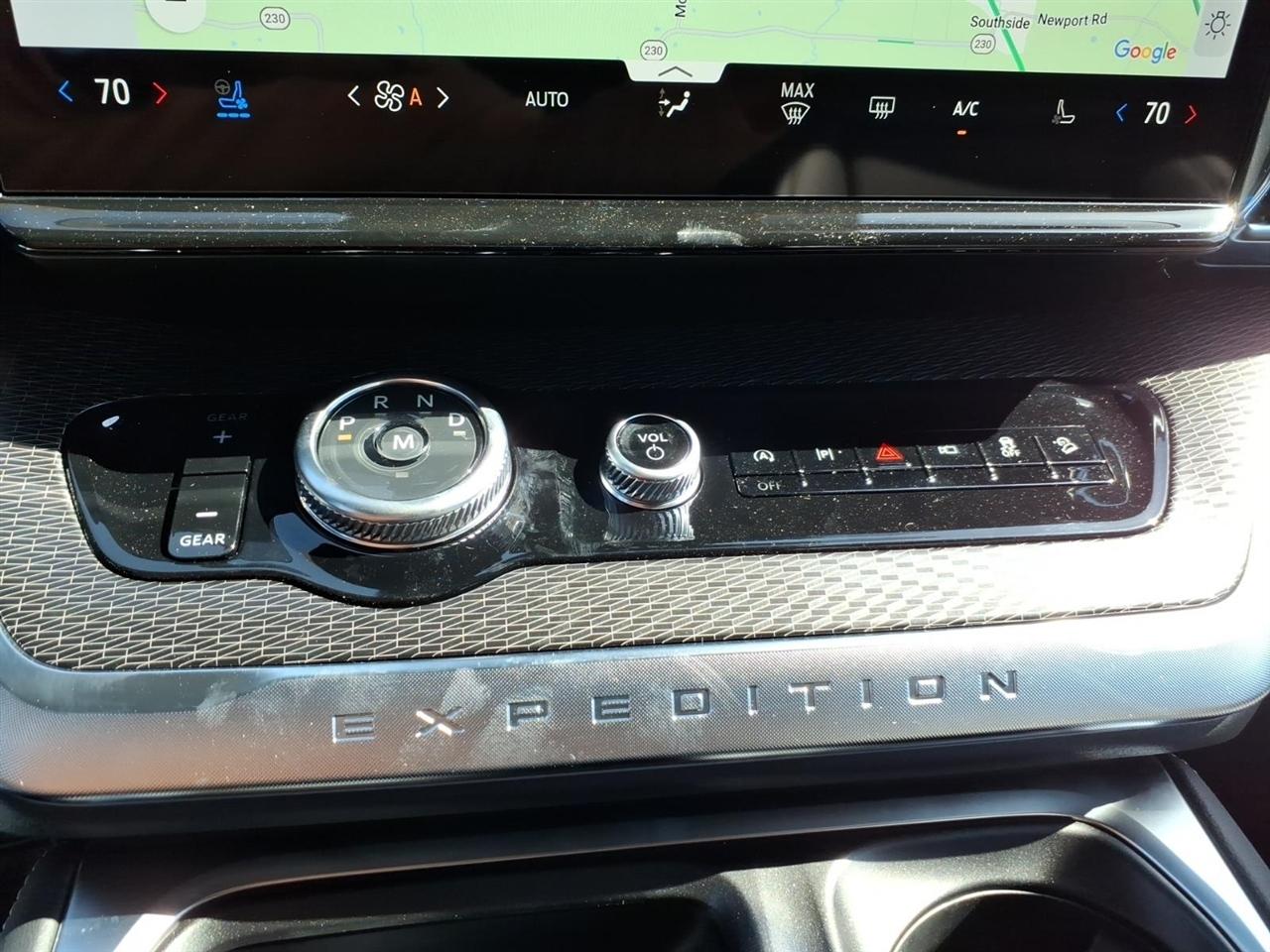 Ford Expedition  2027