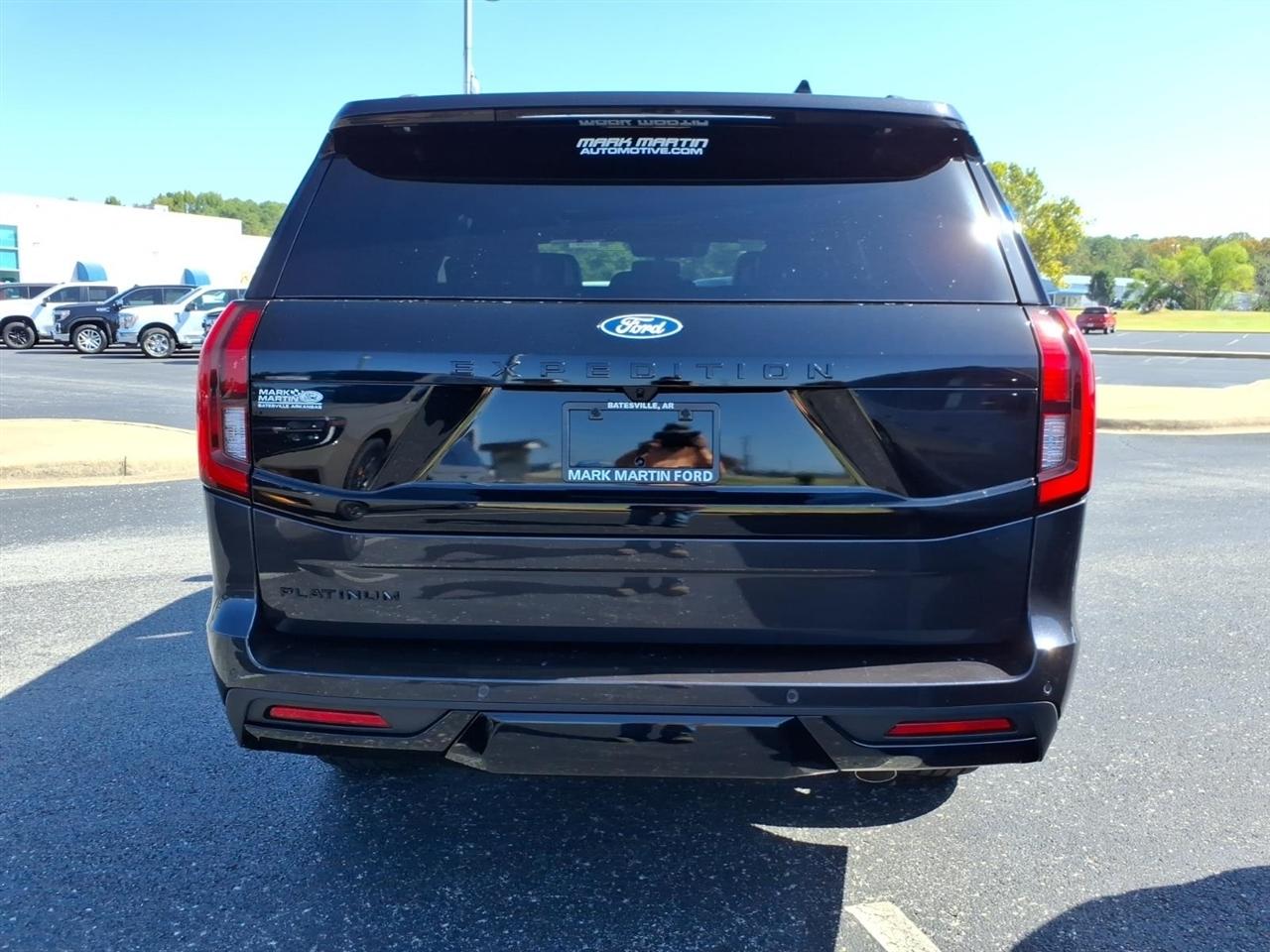 Ford Expedition  2027