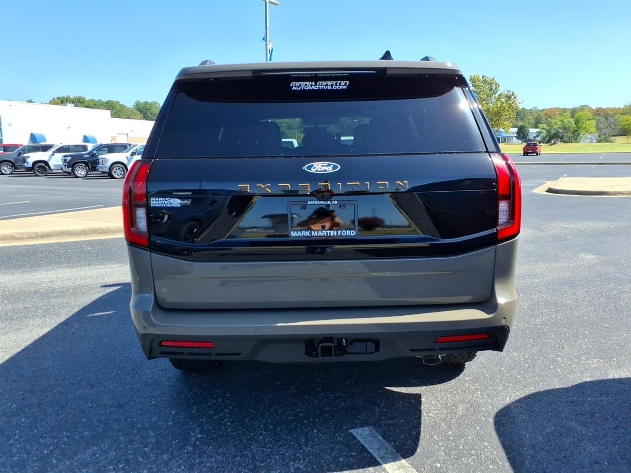 Ford Expedition  2027