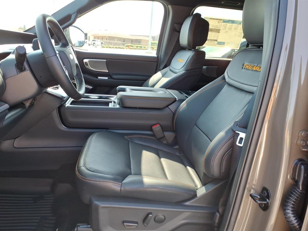 Ford Expedition  2027