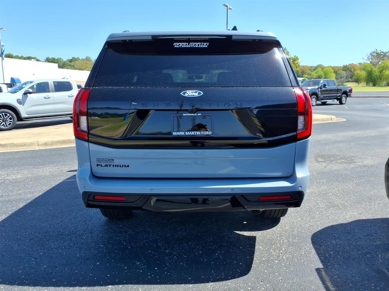 Ford Expedition  2027