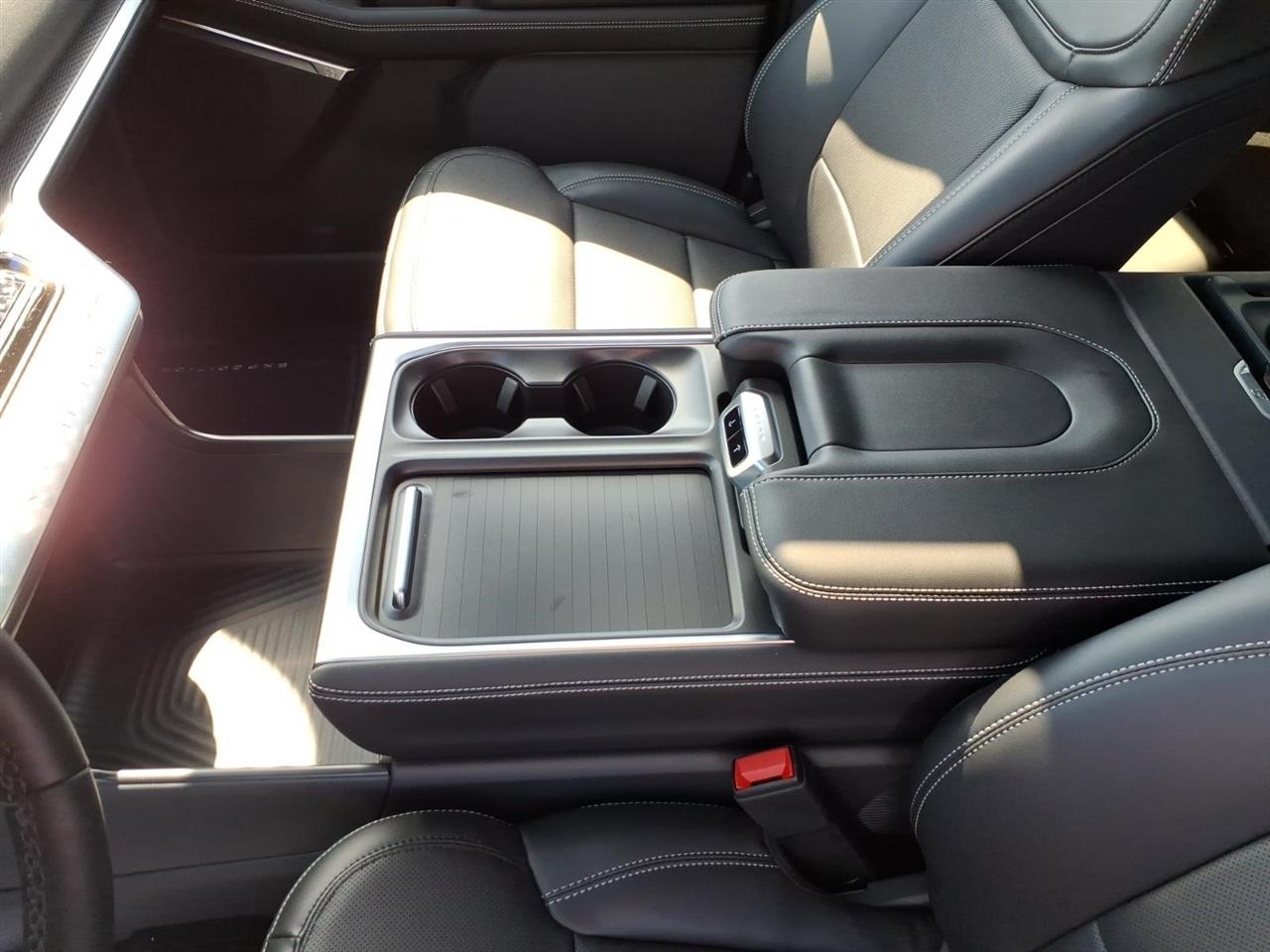 Ford Expedition  2027