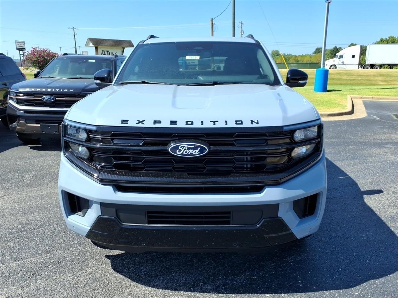 Ford Expedition  2027
