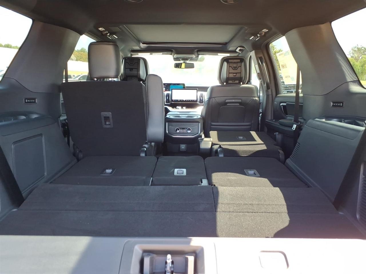 Ford Expedition  2027