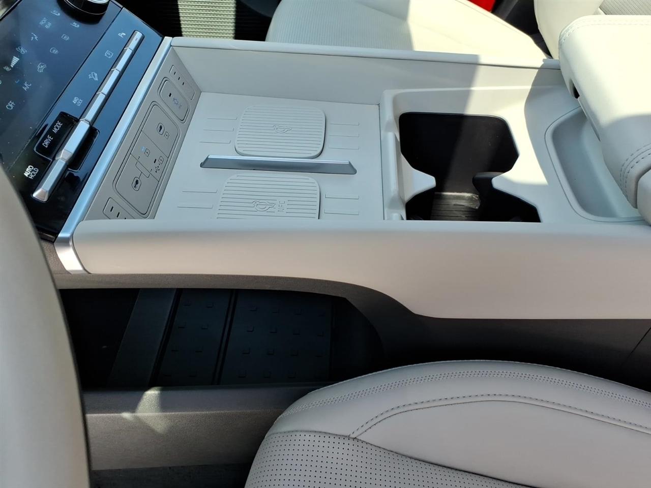 Hyundai Santa Fe Hybrid  2025
