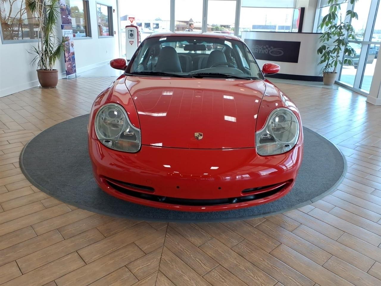 Porsche 911 Carrera  2001