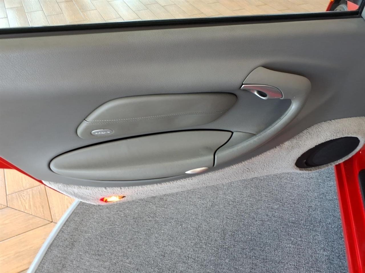 Porsche 911 Carrera  2001