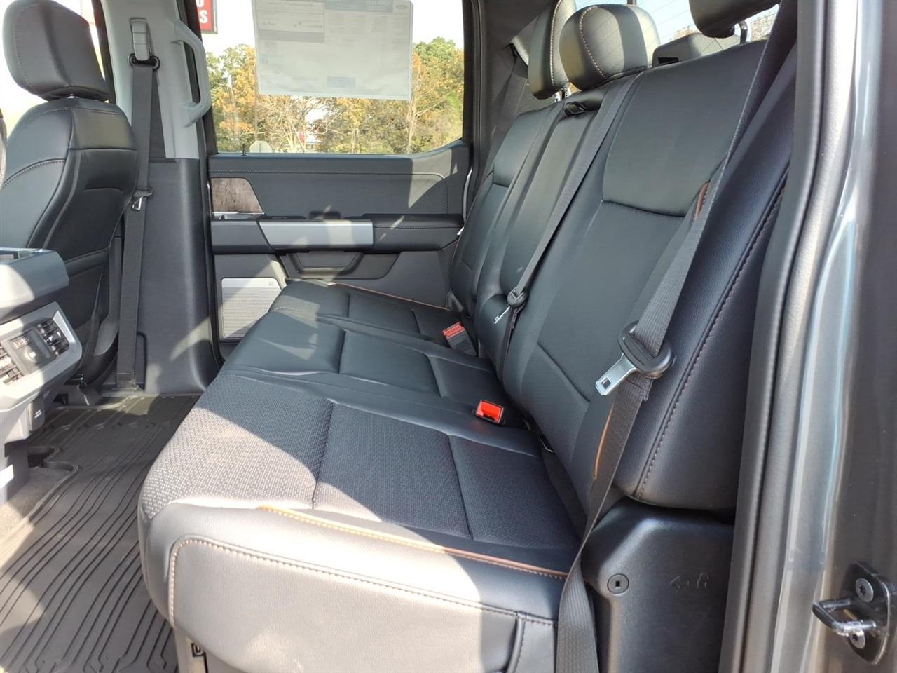 Ford Super Duty F-350 DRW  2026