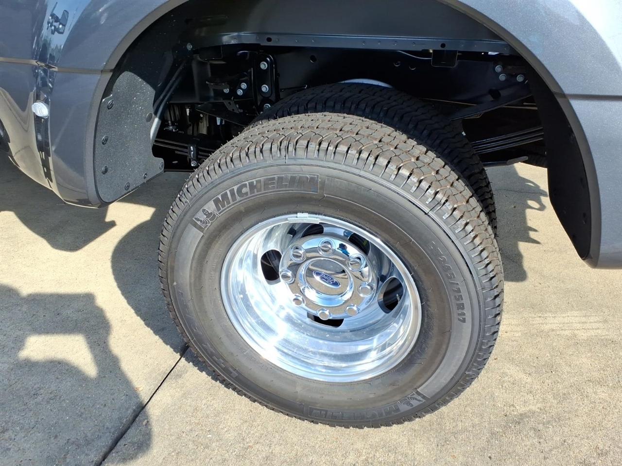 Ford Super Duty F-350 DRW  2026