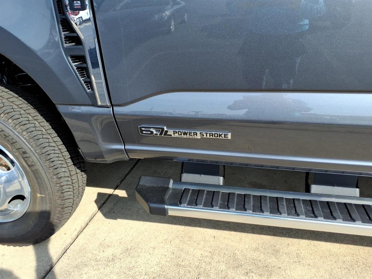 Ford Super Duty F-350 DRW  2026