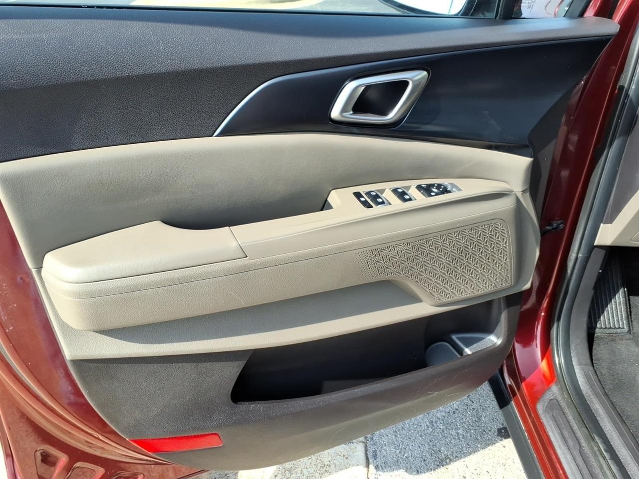 Kia Carnival Hybrid  2025