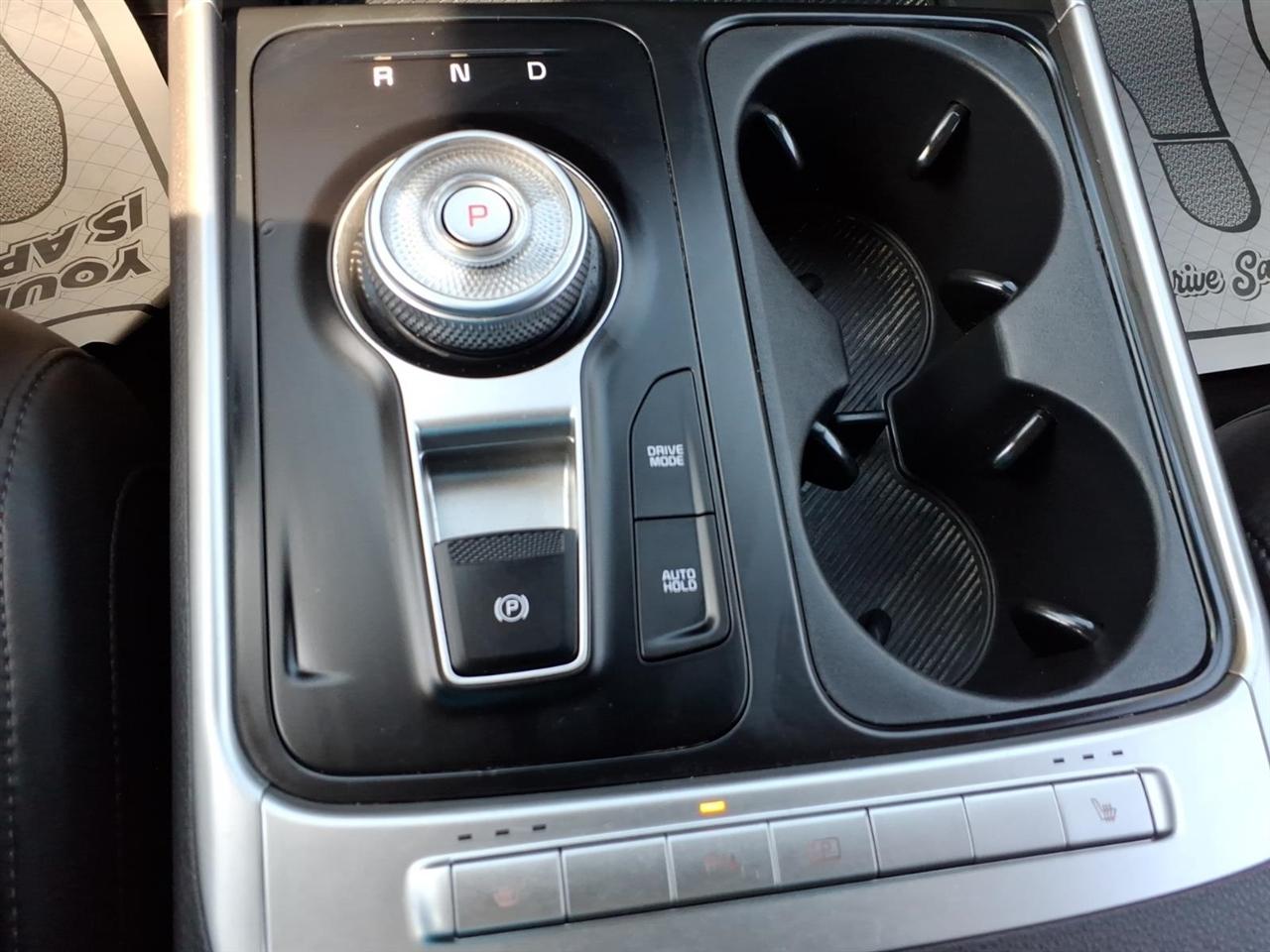 Kia Carnival Hybrid  2025